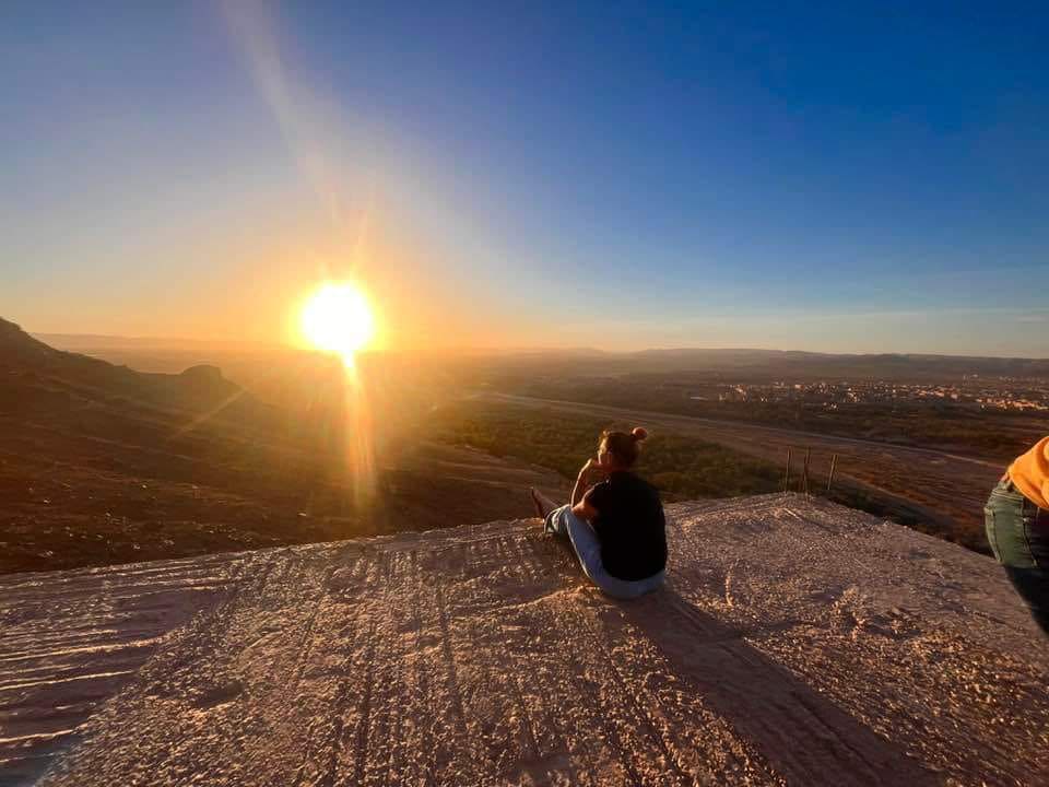 Rajd konny Sahara dom rodzinny właściciela MHA namioty